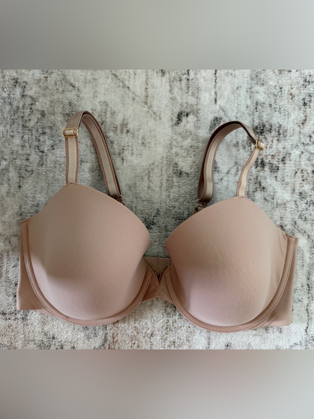 Victoria’s Secret Lined Demi Bra 38DDD Nude Beige Smooth Underwire 133718